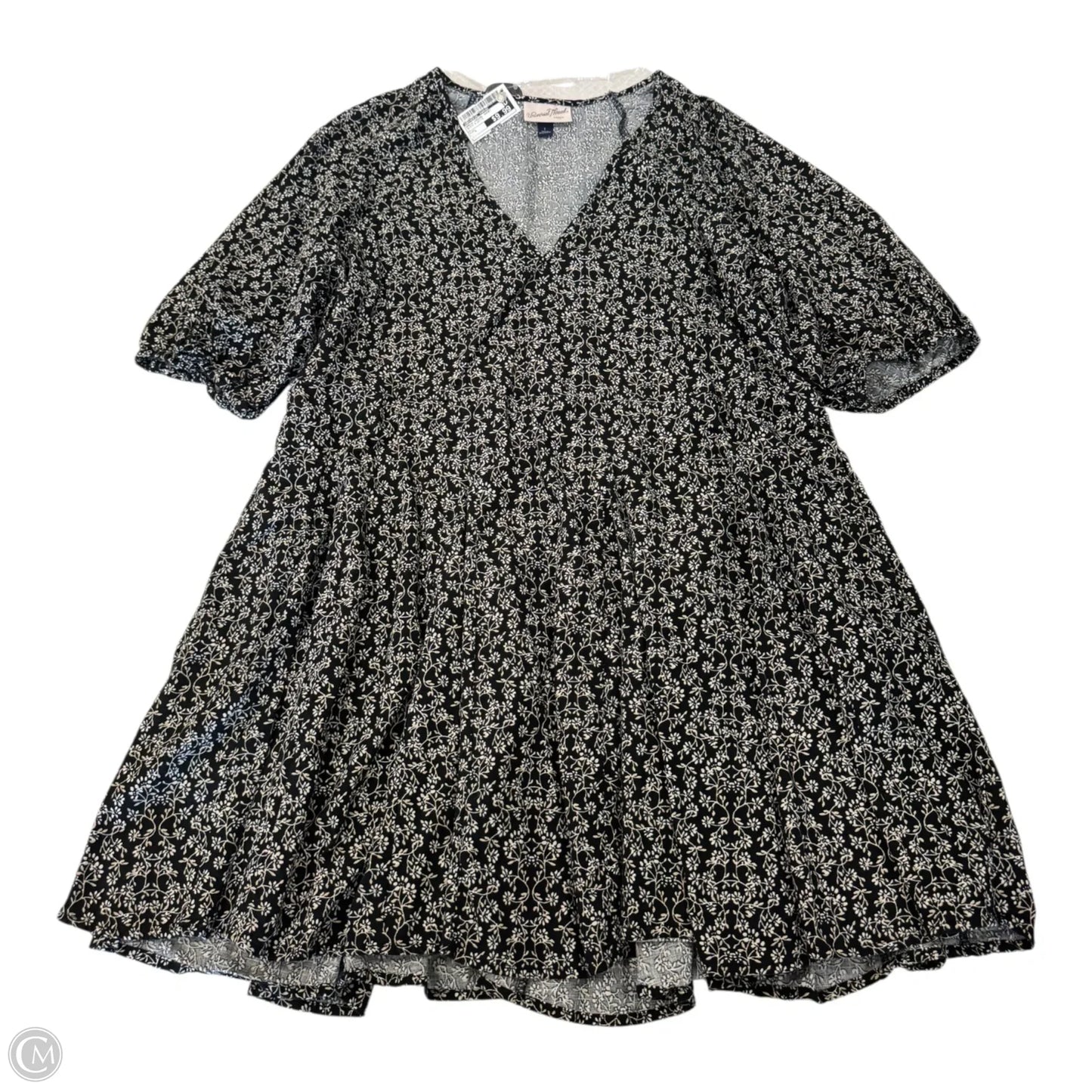 Dress Casual Short By Universal Thread In Black & White, Size: L