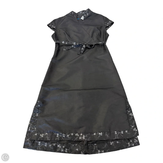 Dress Casual Short By Clothes Mentor In Black & Silver, Size: S