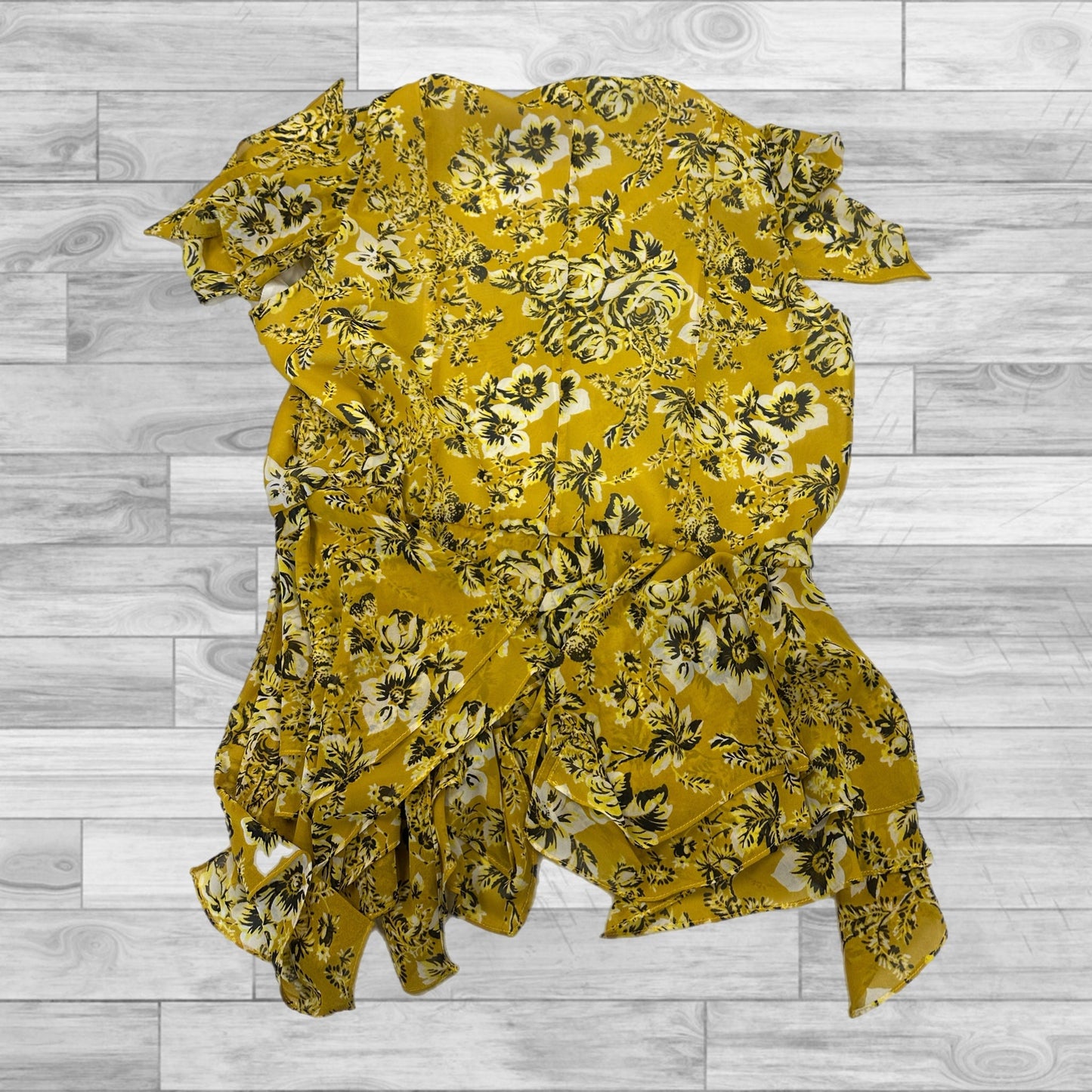 Top Short Sleeve By Zac By Zac Posen In Yellow, Size: 10