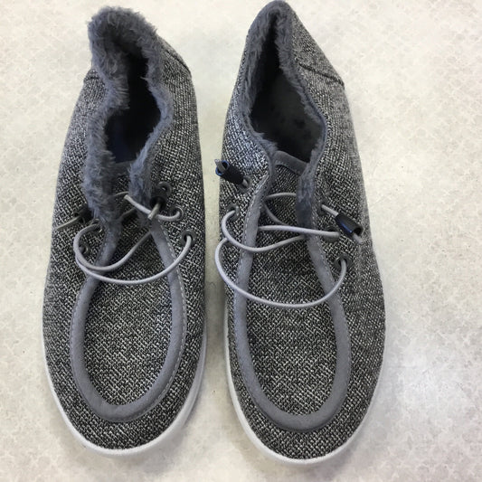 Shoes Flats By Clothes Mentor In Grey, Size: 6.5