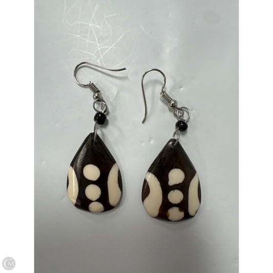 Earrings Dangle/drop By Clothes Mentor