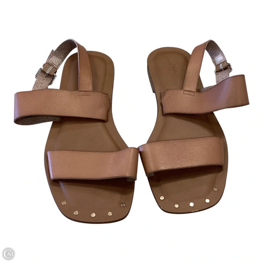Sandals Flats By Universal Thread In Tan, Size: 9.5