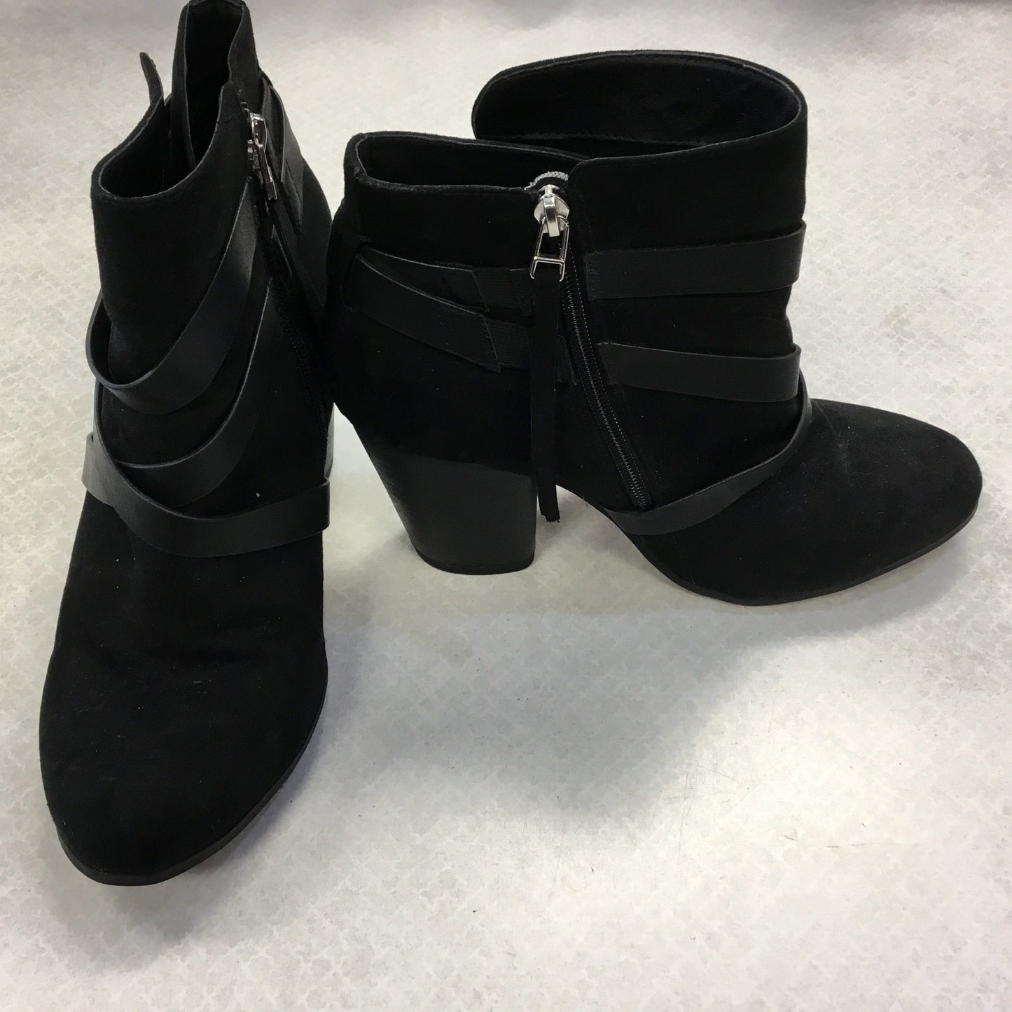 Shoes Hiking By Torrid In Black, Size: 10