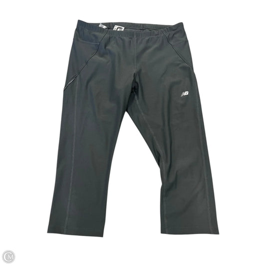 Capris By New Balance In Grey, Size: L
