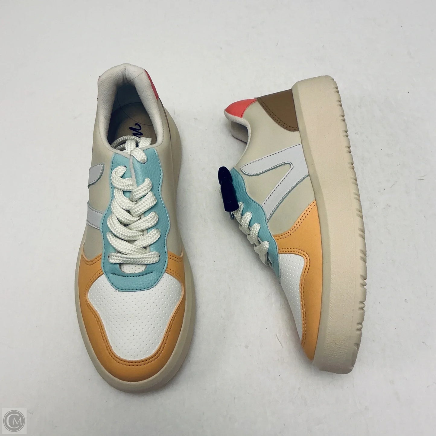 Shoes Sneakers By Meraki In Cream, Size: 9