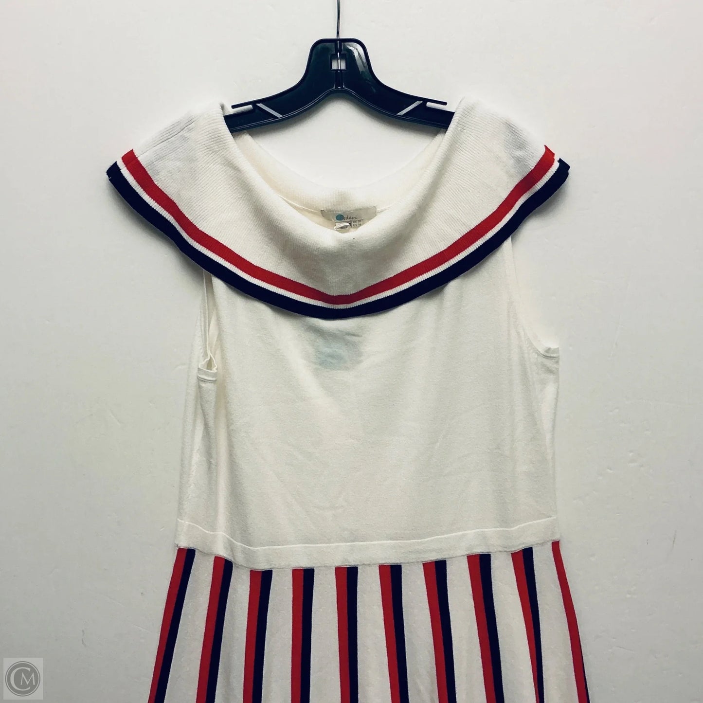 Dress Casual Short By Boden In White, Size: 16