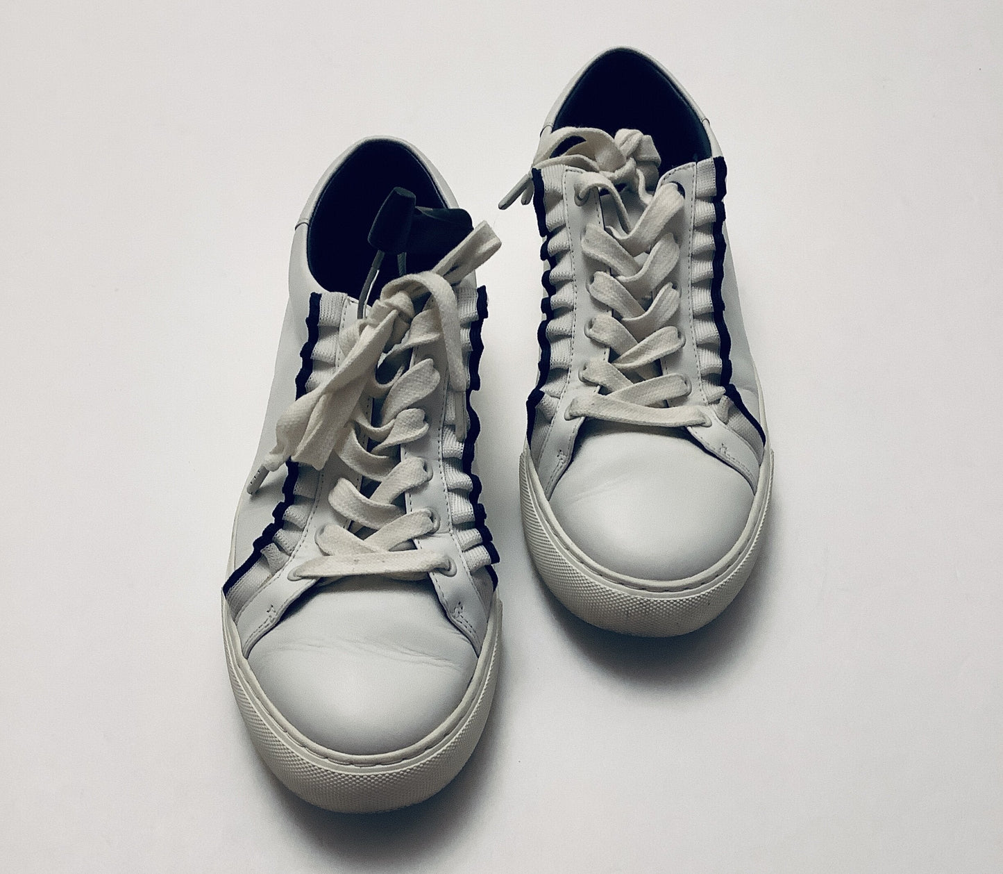 Shoes Sneakers By Clothes Mentor  Size: 10