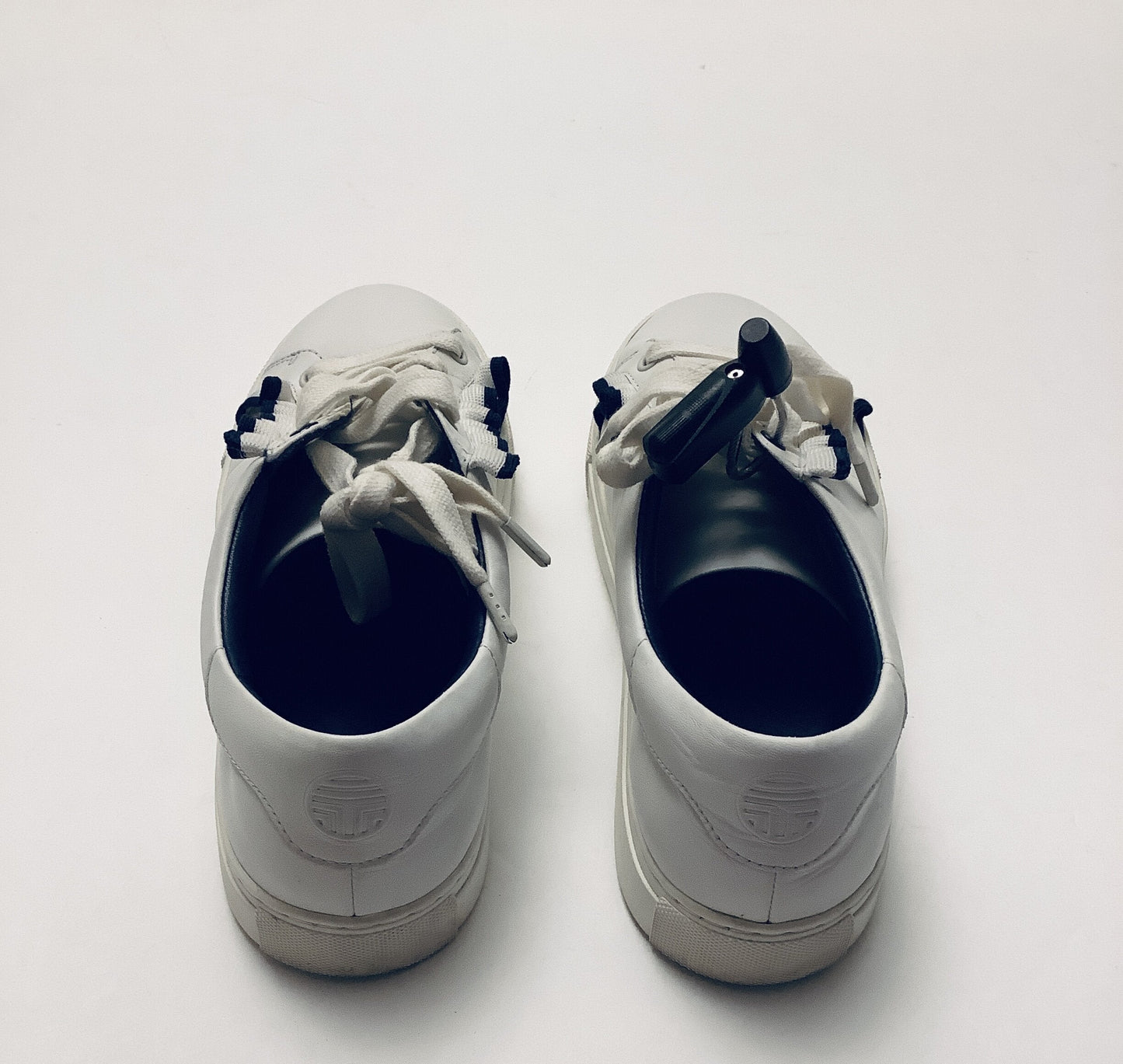 Shoes Sneakers By Clothes Mentor  Size: 10