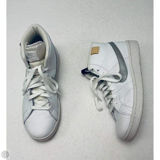 Shoes Sneakers By Nike In White, Size: 9.5