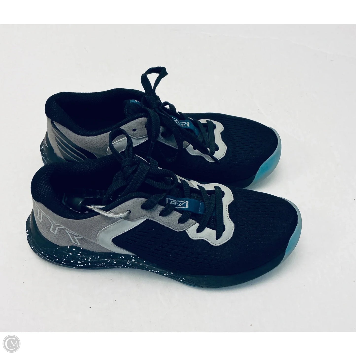 Shoes Sneakers By Cmf In Black & Grey, Size: 6.5