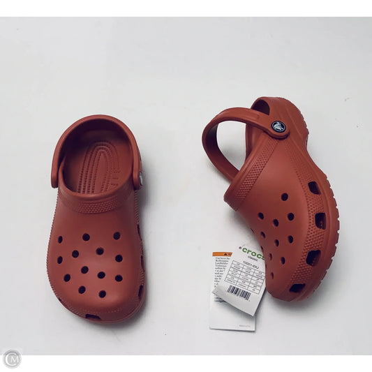Shoes Flats By Crocs In Pink, Size: 6