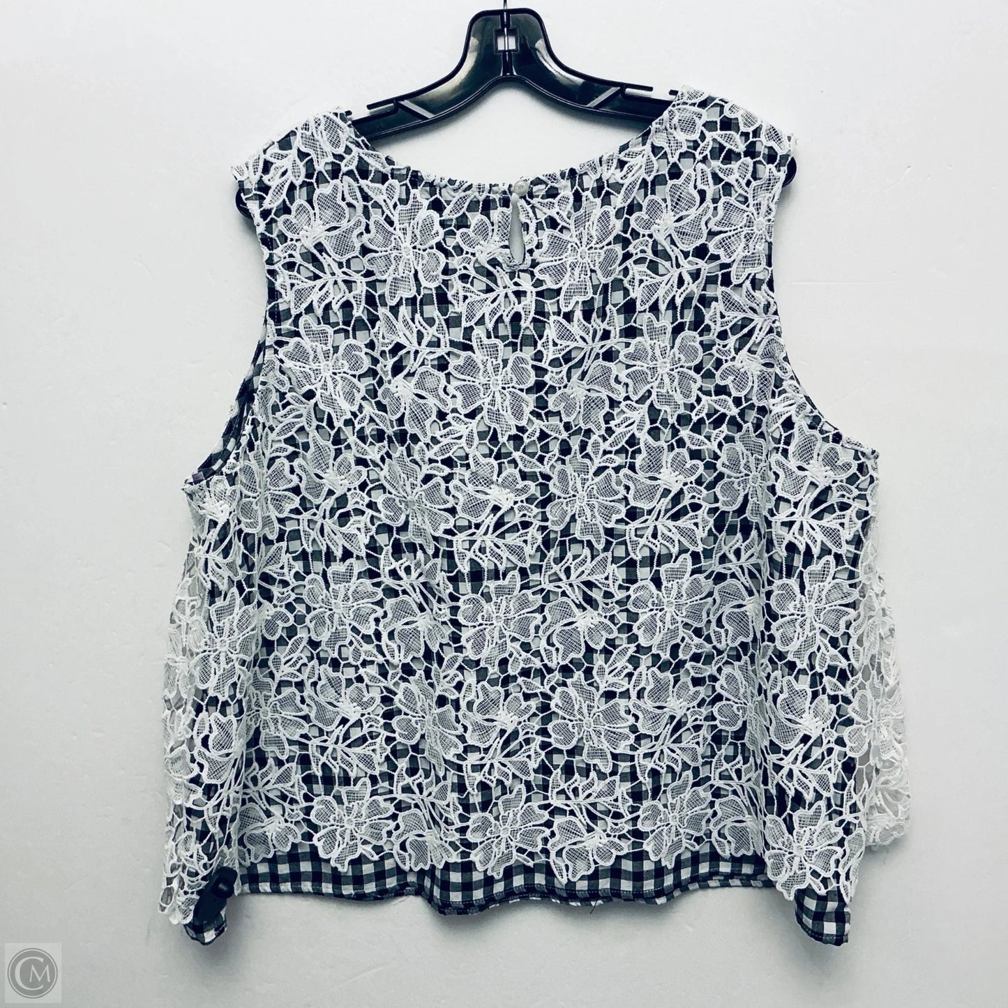 Top Sleeveless By Cato In Black & White, Size: 2x