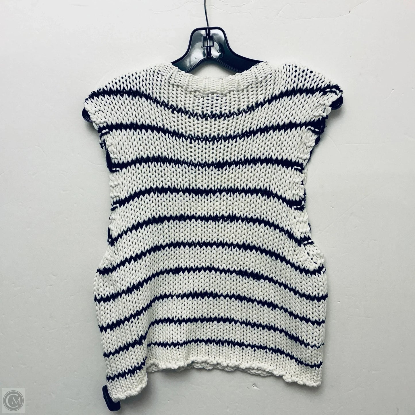 Top Sleeveless By Vici In Striped Pattern, Size: S
