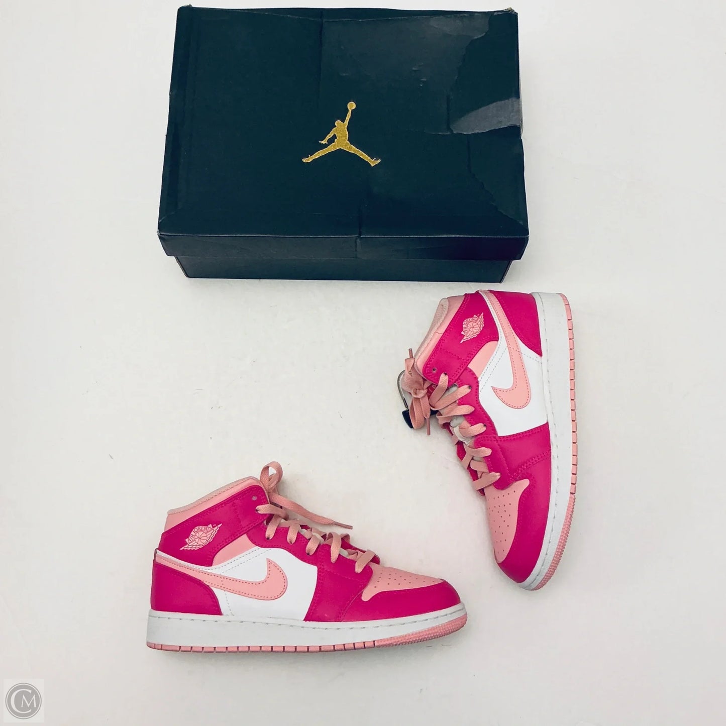 Shoes Luxury Designer By Jordan In Pink, Size: 8