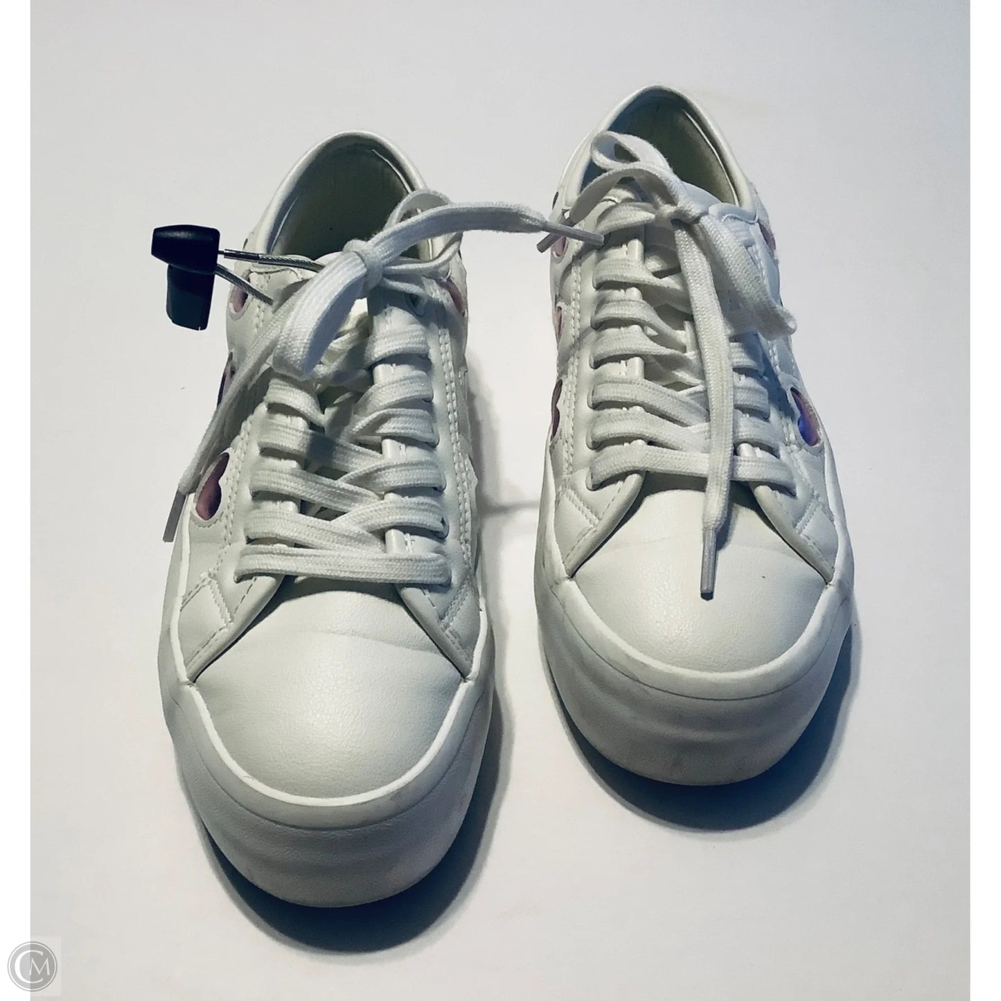 Shoes Sneakers By Cmc In White, Size: 7