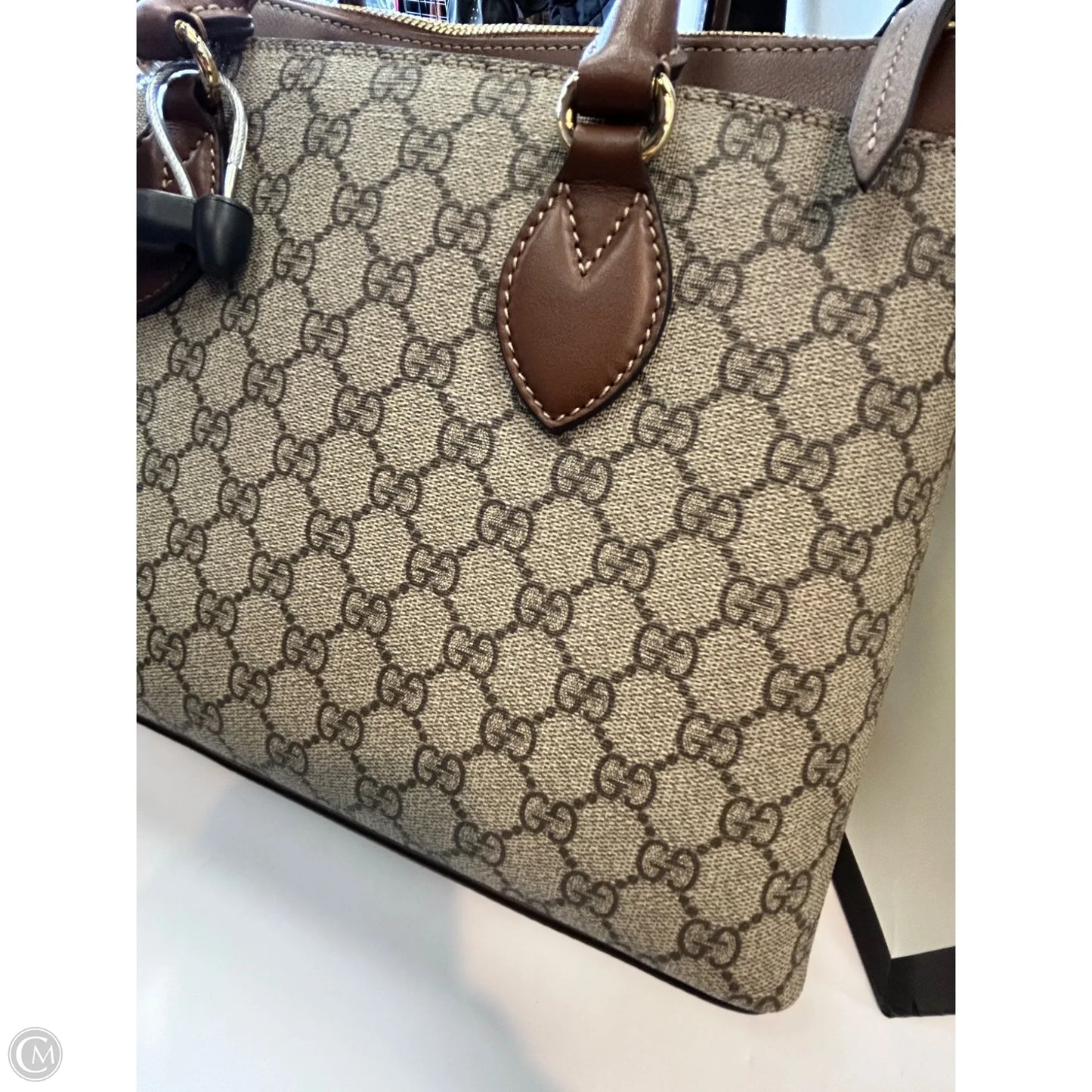 Handbag Luxury Designer By Gucci, Size: Medium