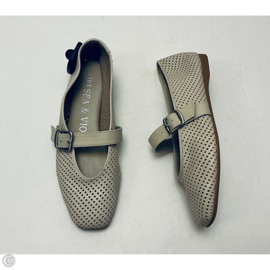Shoes Flats By Chelsea And Violet In Tan, Size: 6