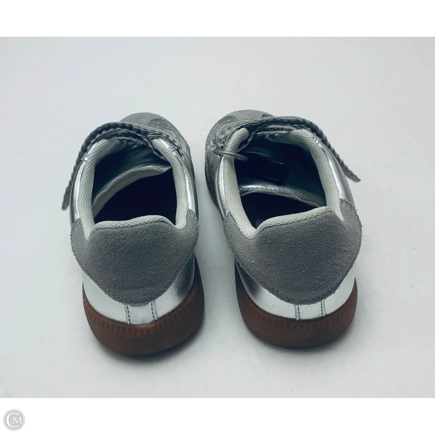 Shoes Sneakers By Steve Madden In Silver, Size: 6