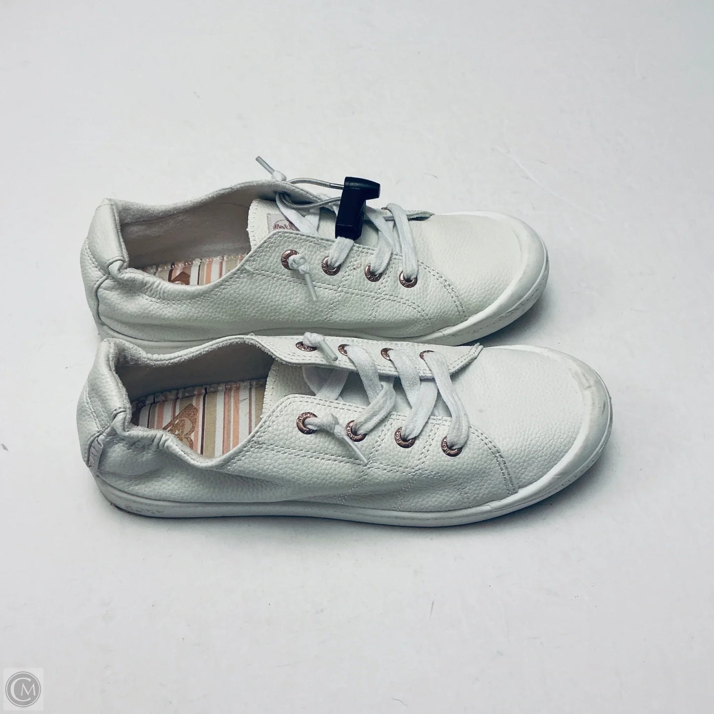 Shoes Flats By Roxy In White, Size: 9.5