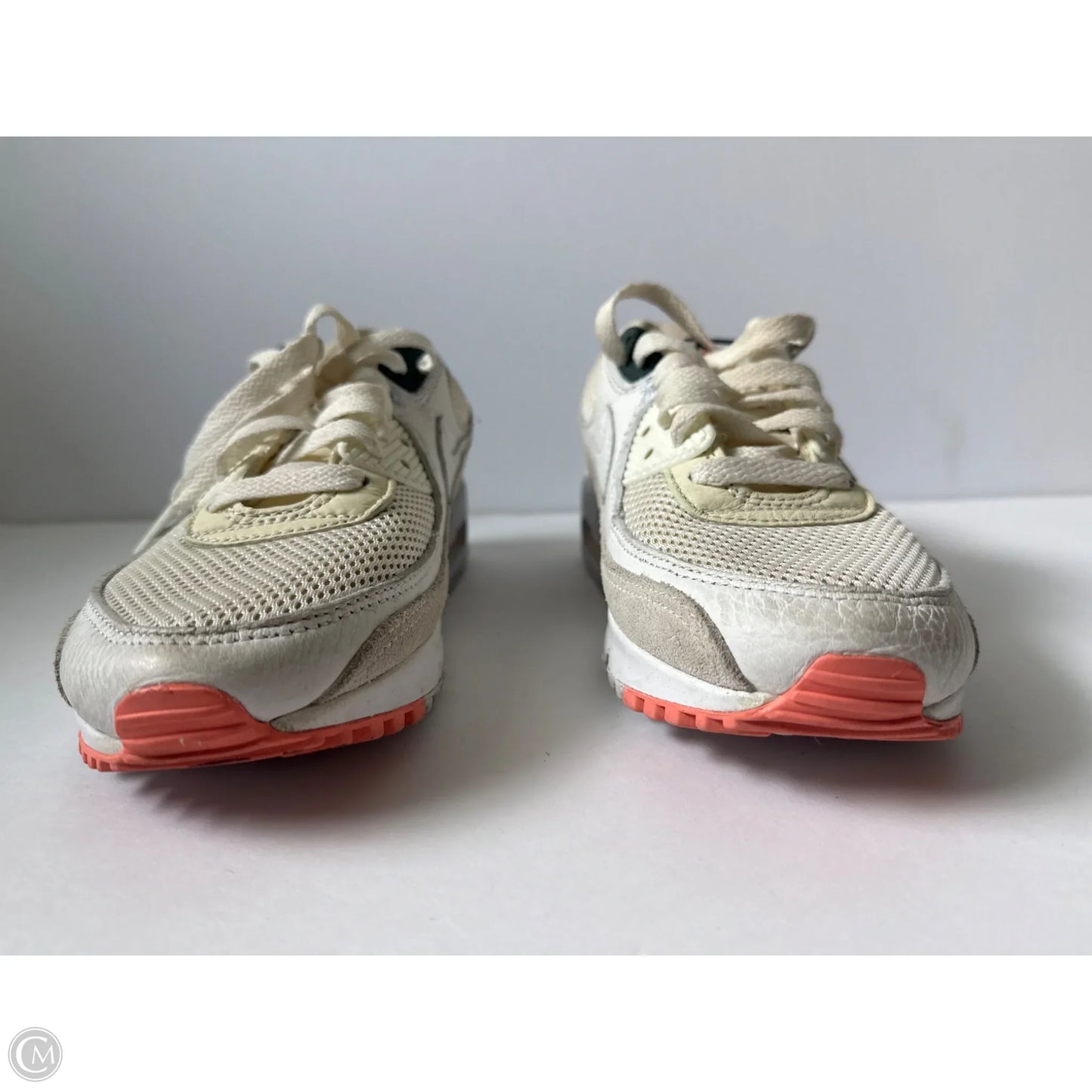 Shoes Sneakers By Nike In Cream, Size: 9