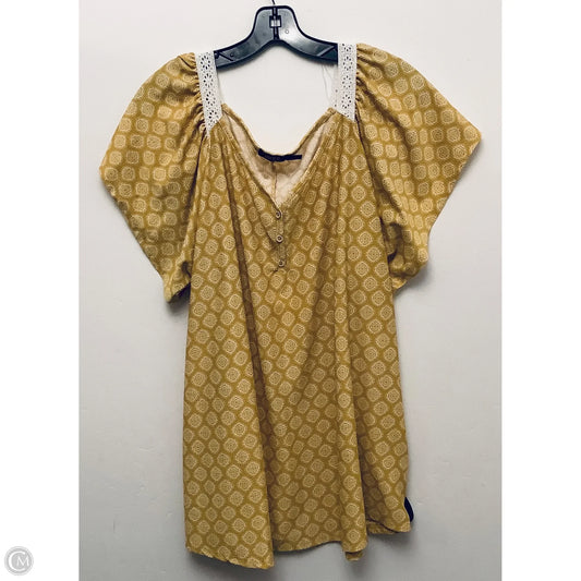 Top Short Sleeve By Curio In Yellow, Size: 3x