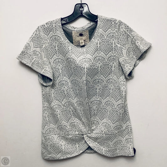 Top Short Sleeve By Cupio In Grey, Size: M