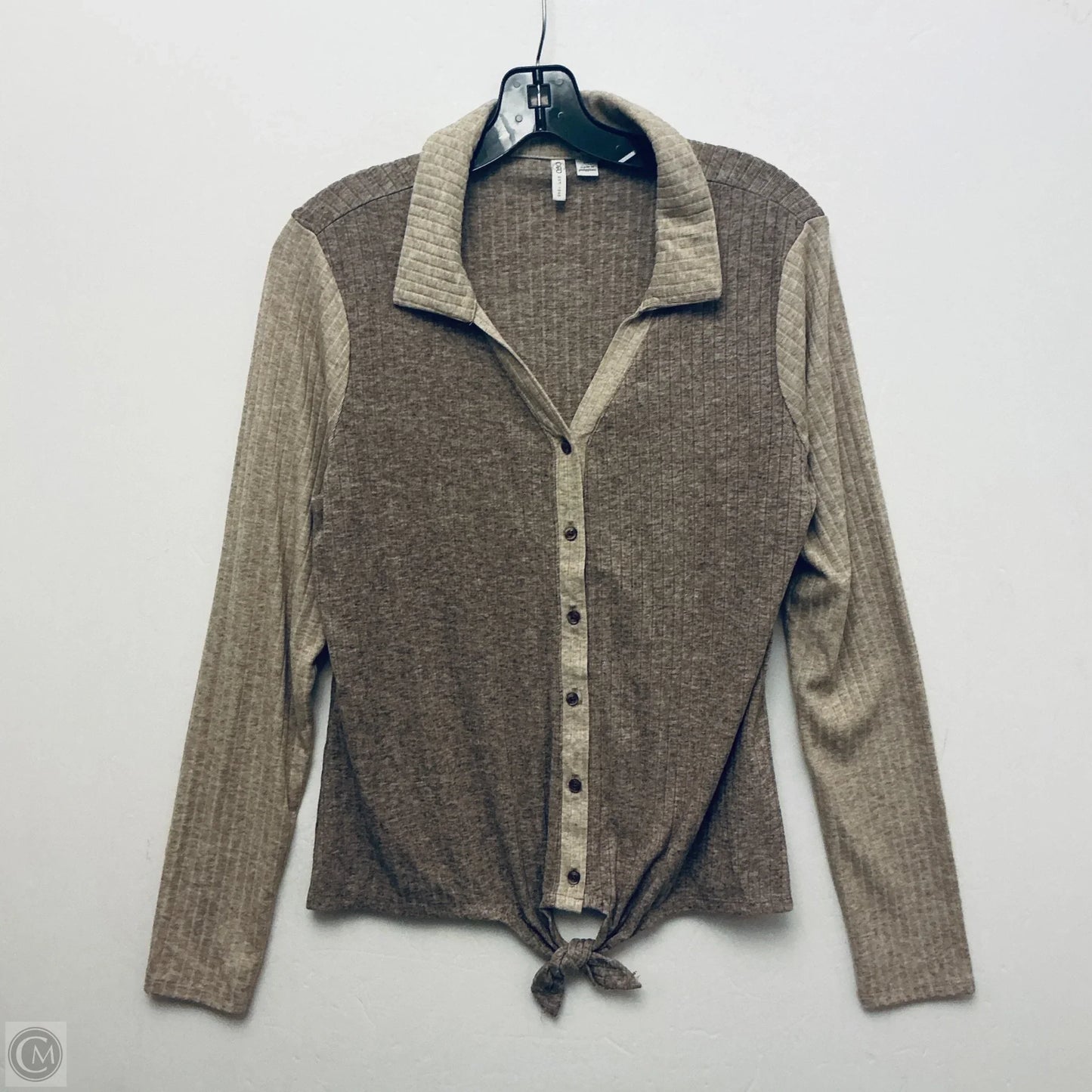 Top Long Sleeve Basic By Cato In Brown, Size: M