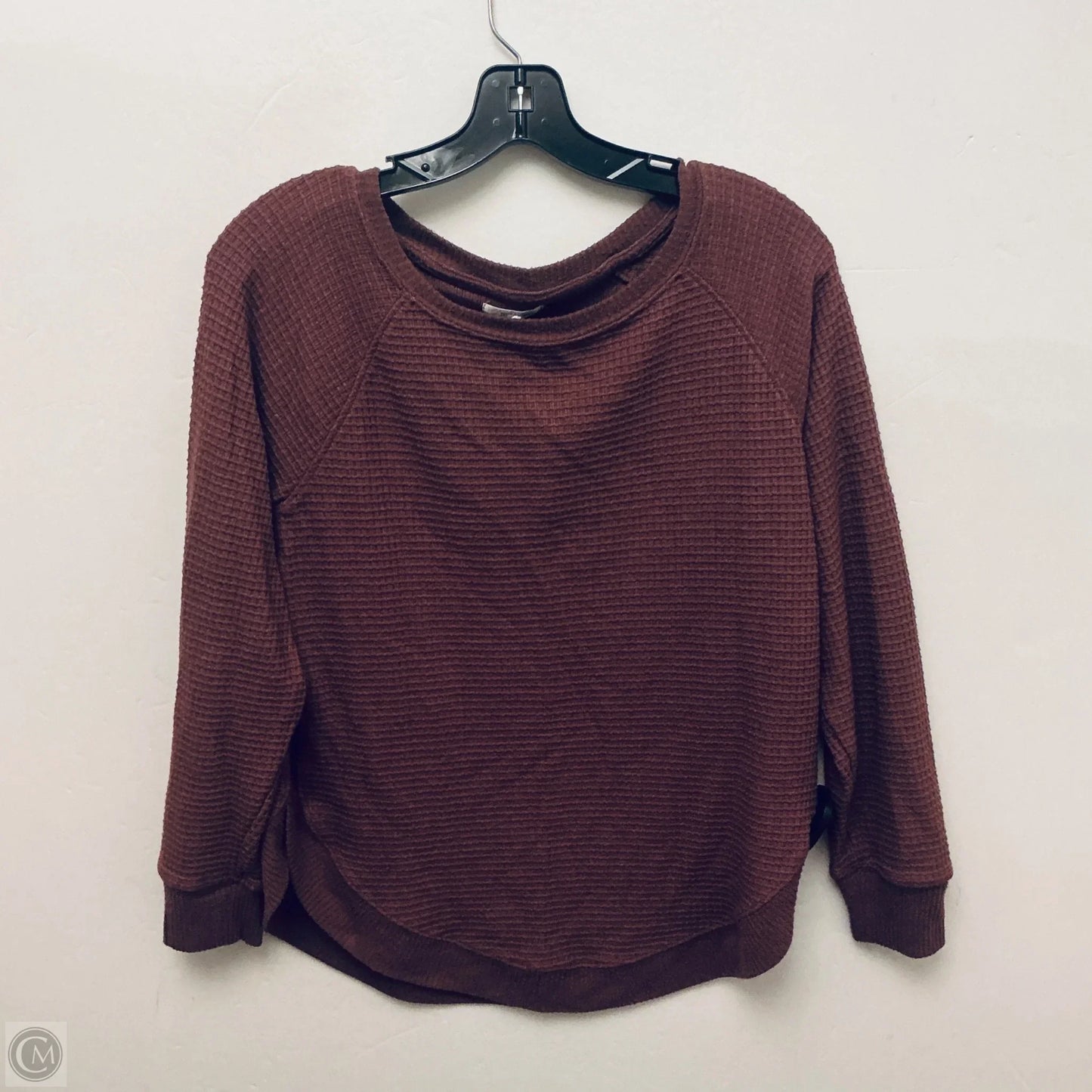 Top Long Sleeve Basic By Maurices In Maroon, Size: M