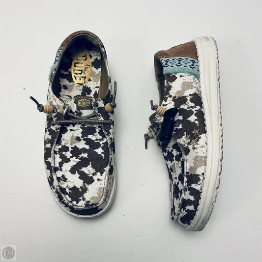Shoes Flats By Hey Dude In Animal Print, Size: 9