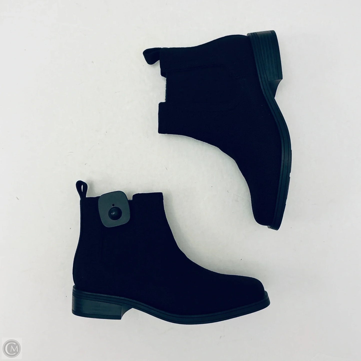 Boots Ankle Flats By Vivaia In Black, Size: 7