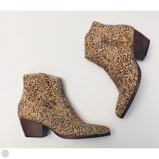 Boots Ankle Heels By Dolce Vita In Animal Print, Size: 9.5