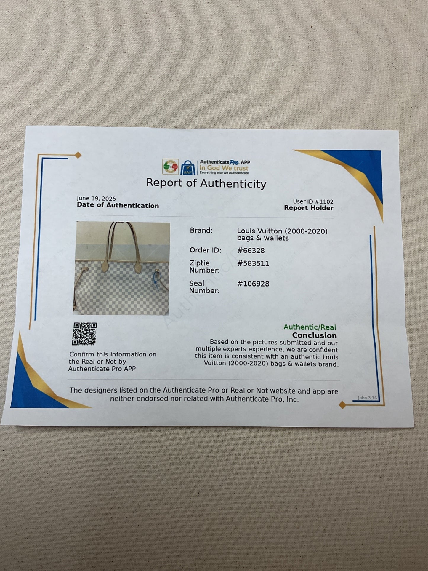 Handbag Luxury Designer By Louis Vuitton In Grey & White, Size:Large