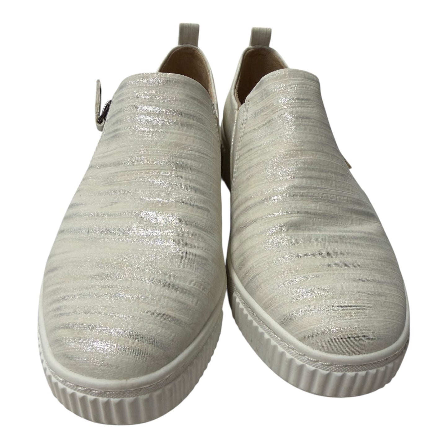 Shoes Flats By Naturalizer In White, Size:9