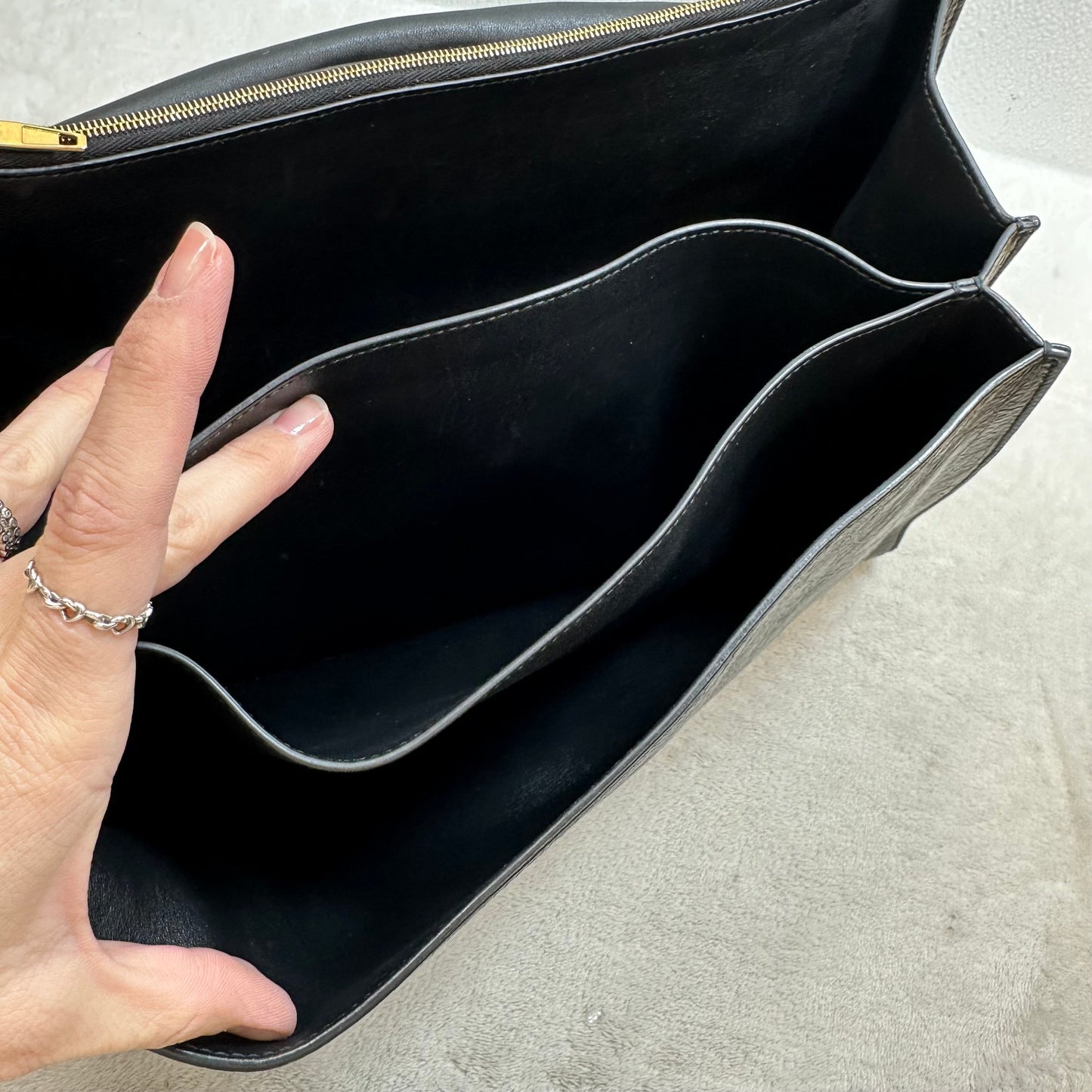 Balenciaga Crush large chain shoulder bag Handbag Luxury Designer By Balenciaga, Size: Large