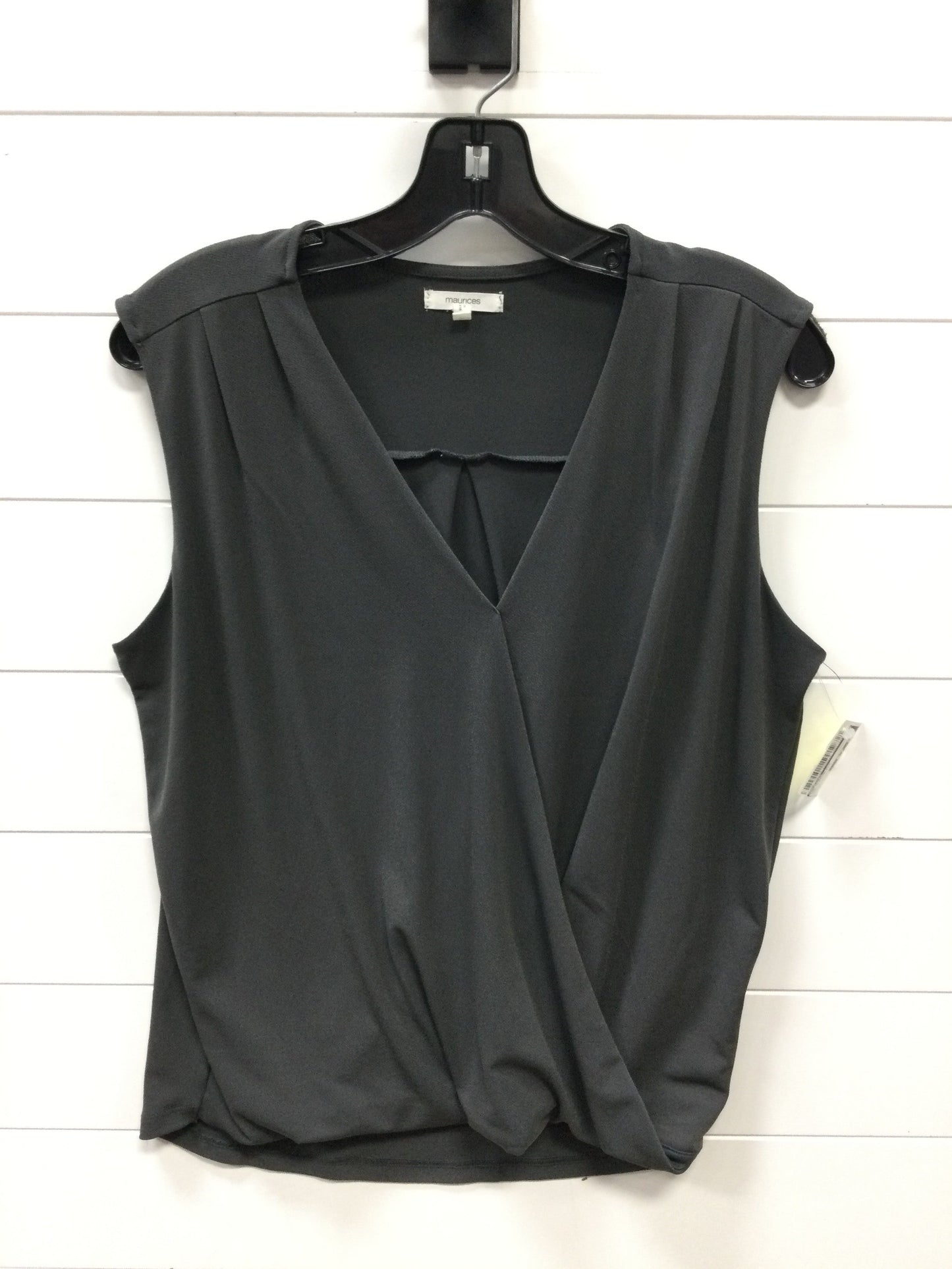 Top Sleeveless By Maurices In Grey, Size:L