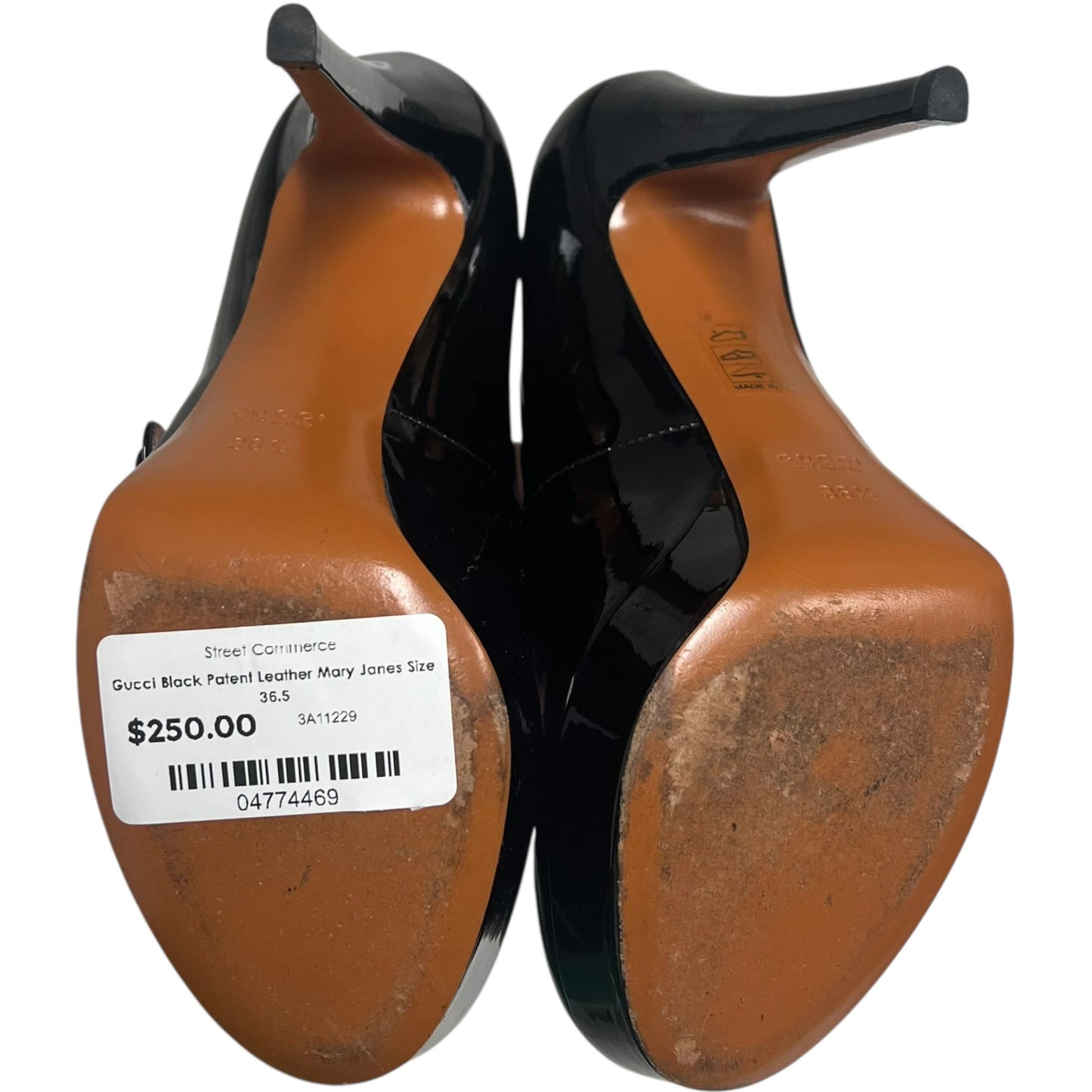 Shoes Luxury Designer By Gucci In Black, Size: 6.5