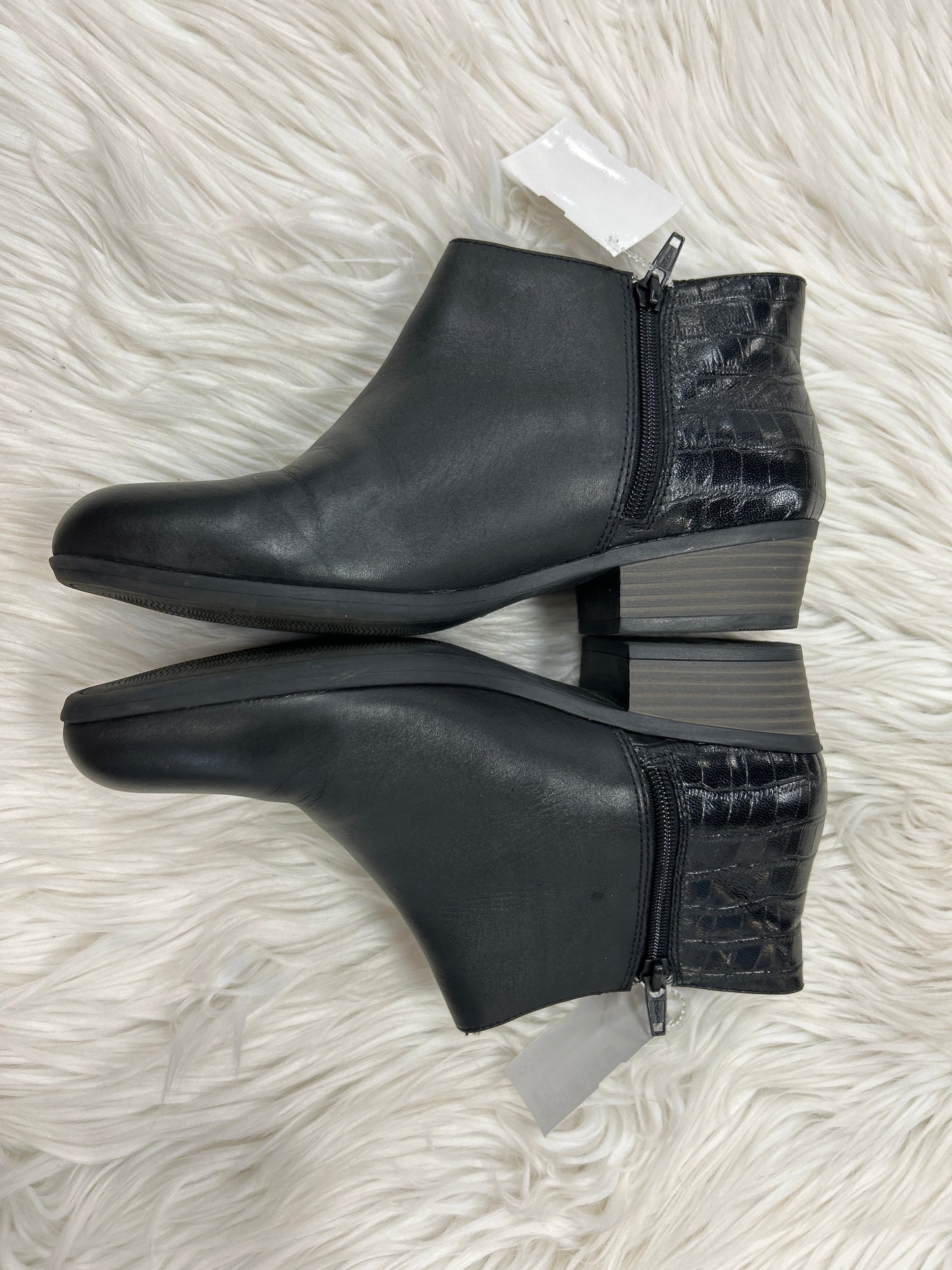 Boots Ankle Flats By Clarks In Black, Size:8.5