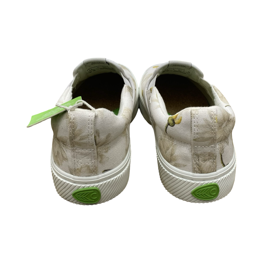 Shoes Sneakers By Cariuma In Floral Print, Size:7.5
