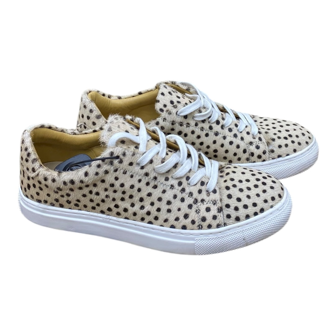Shoes Sneakers By Diba In Animal Print, Size:7.5