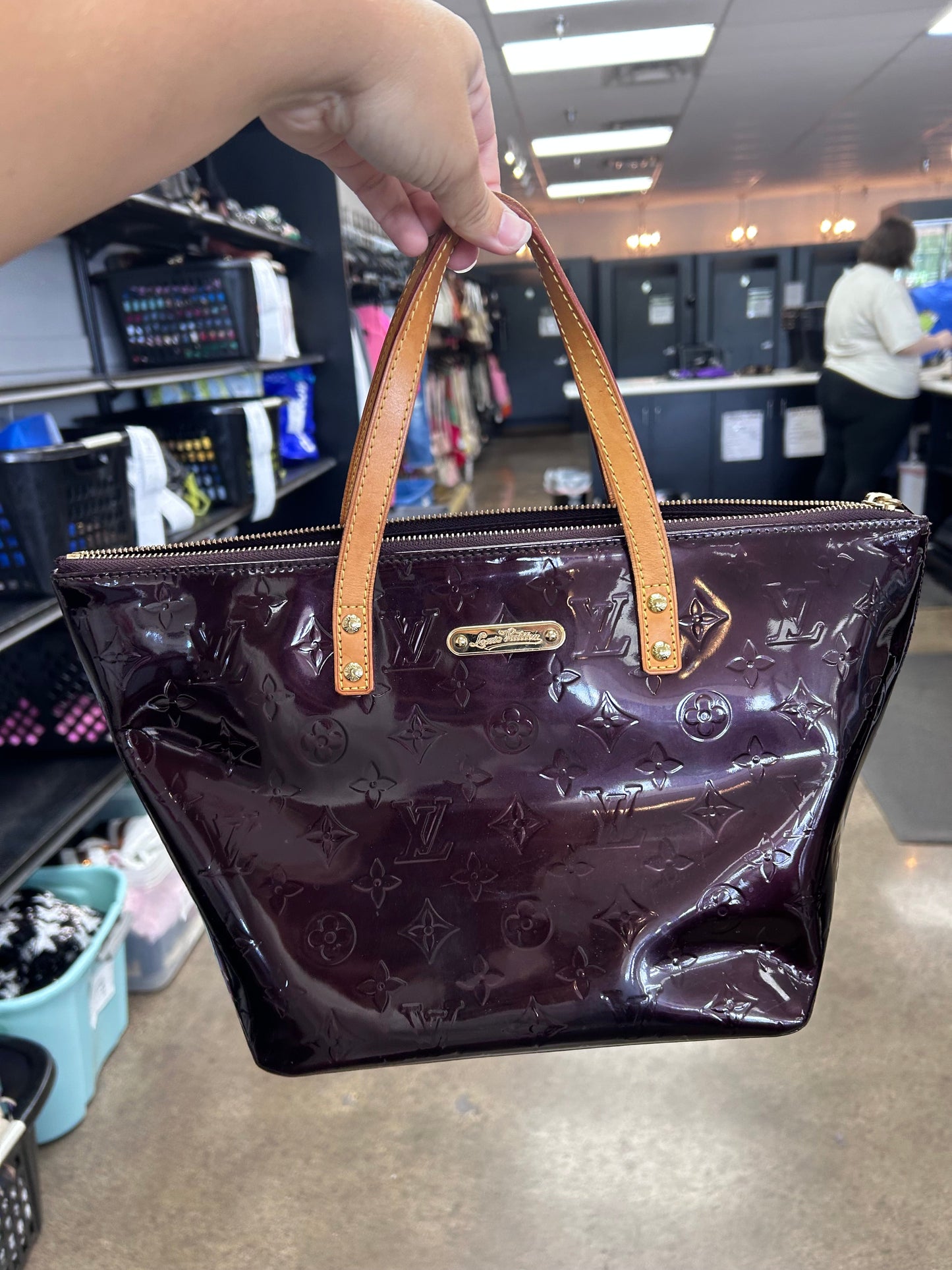 Handbag Luxury Designer By Louis Vuitton In Purple, Size:Medium