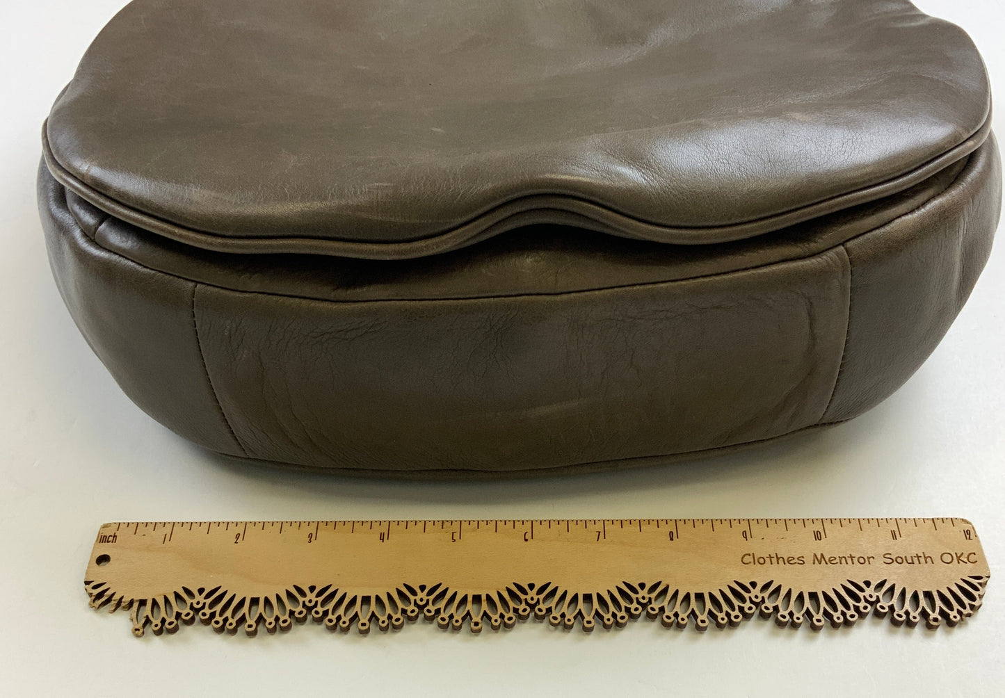 Handbag Leather By Margot, Size: Medium