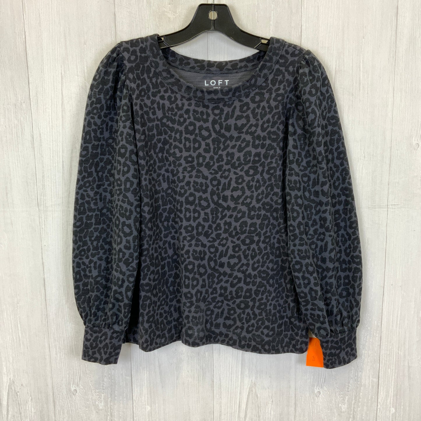 Top Long Sleeve By Loft In Grey, Size: M