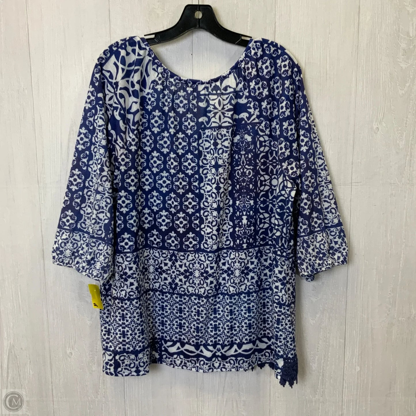 Top 3/4 Sleeve By Cj Banks In Blue & White, Size: 1x