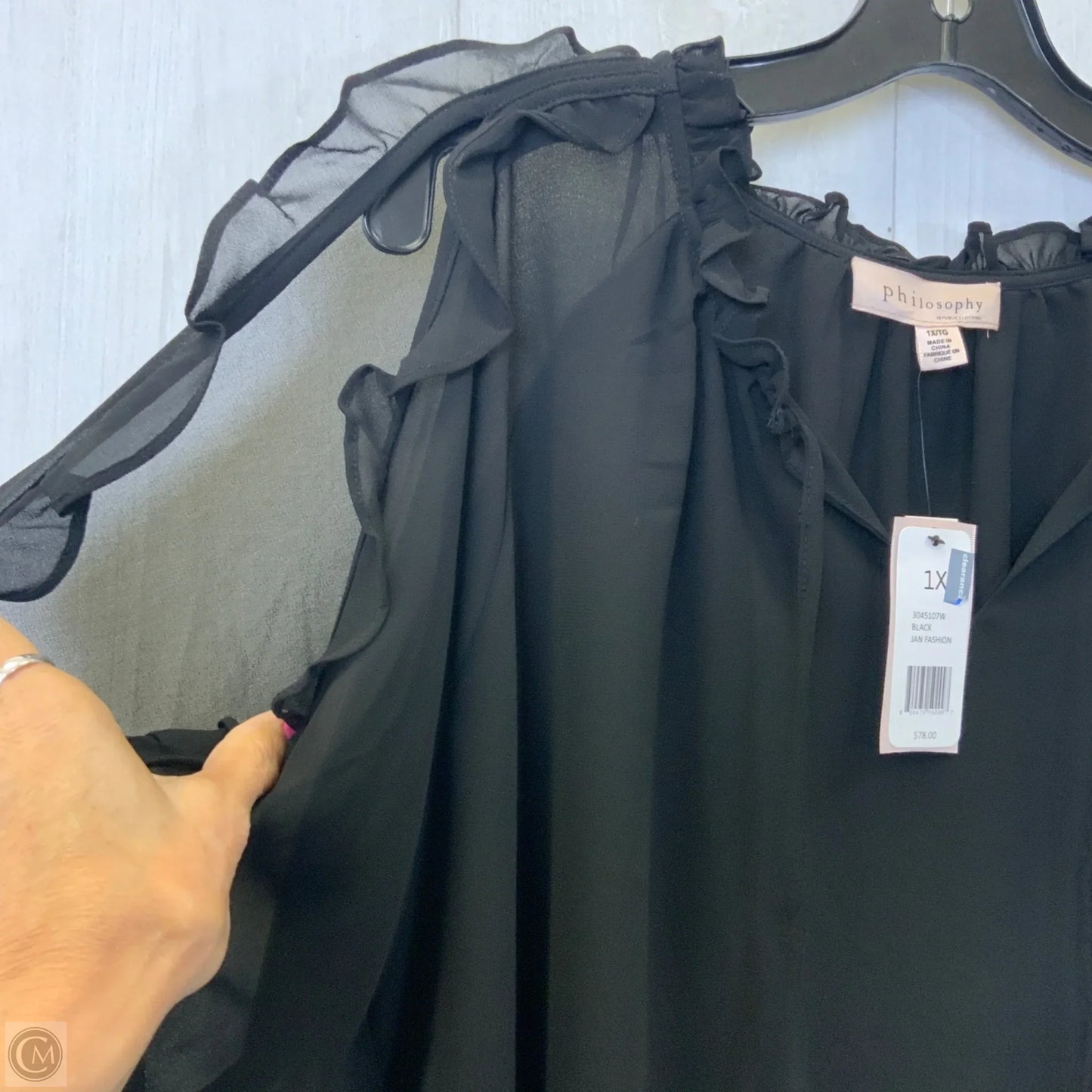 Top Long Sleeve By Philosophy In Black, Size: 1x