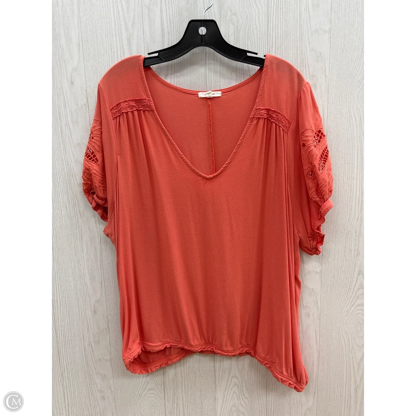 Top Short Sleeve By Maurices In Orange, Size: 2x