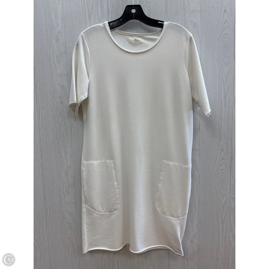 Dress Casual Short By Clothes Mentor In White, Size: M