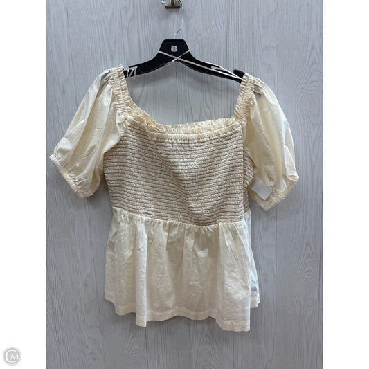 Top Short Sleeve By Old Navy In Beige, Size: Xl