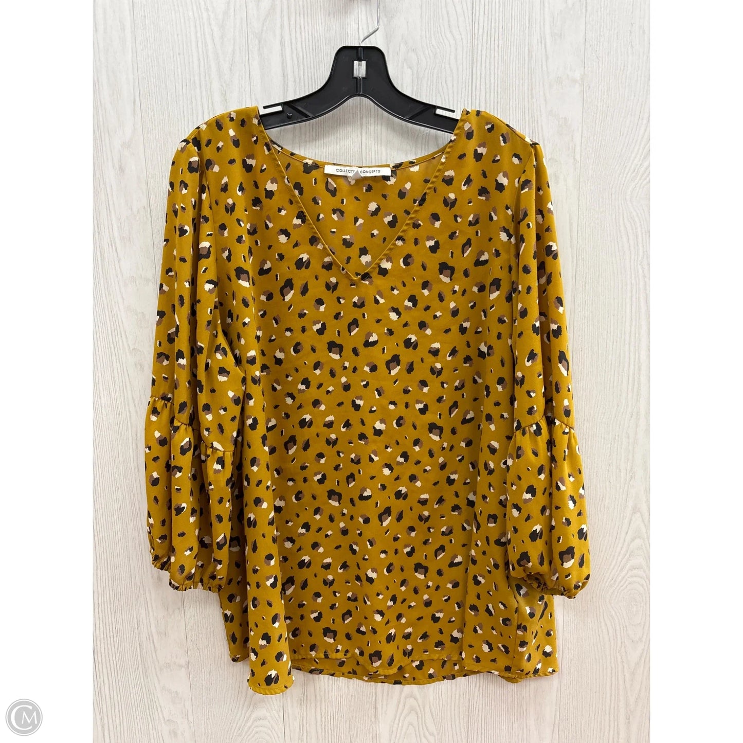 Top Short Sleeve By Collective Concepts In Yellow, Size: 1x