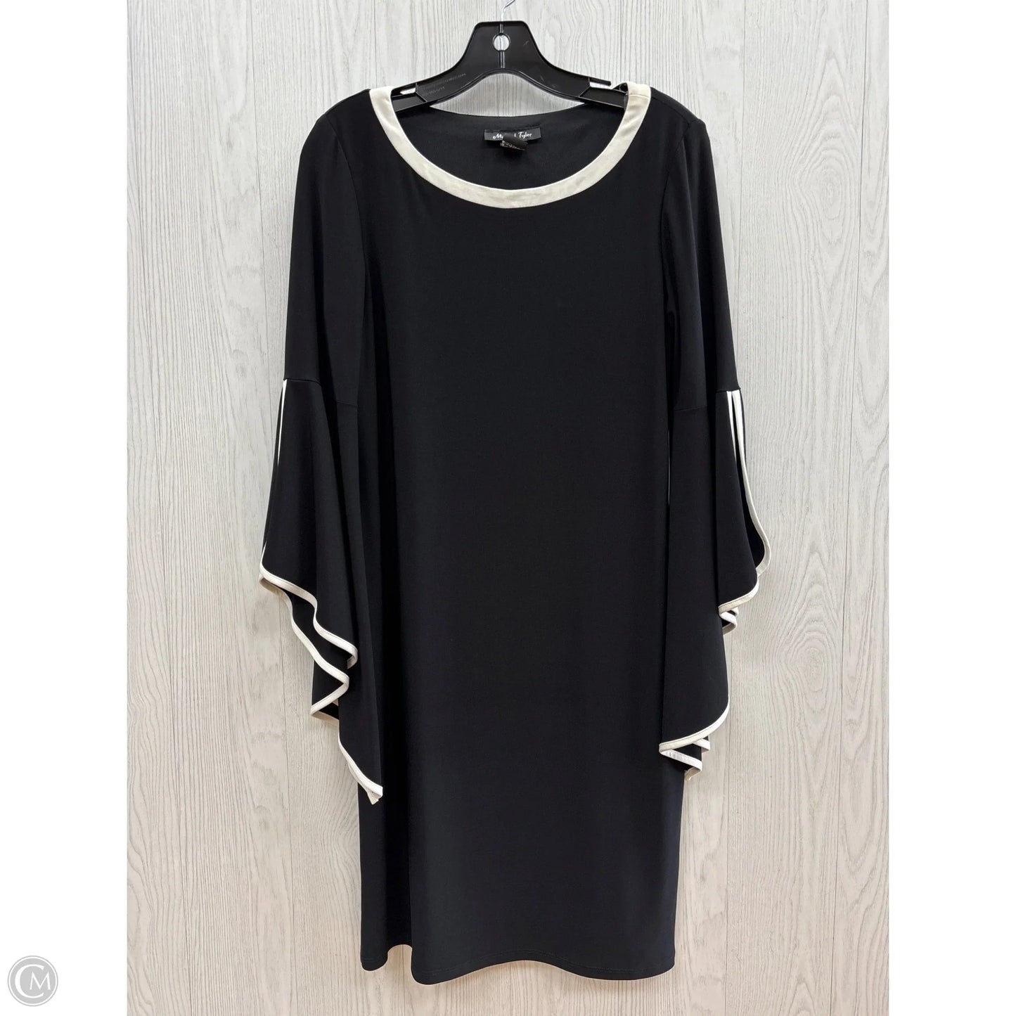 Dress Casual Short By Clothes Mentor In Black, Size: S