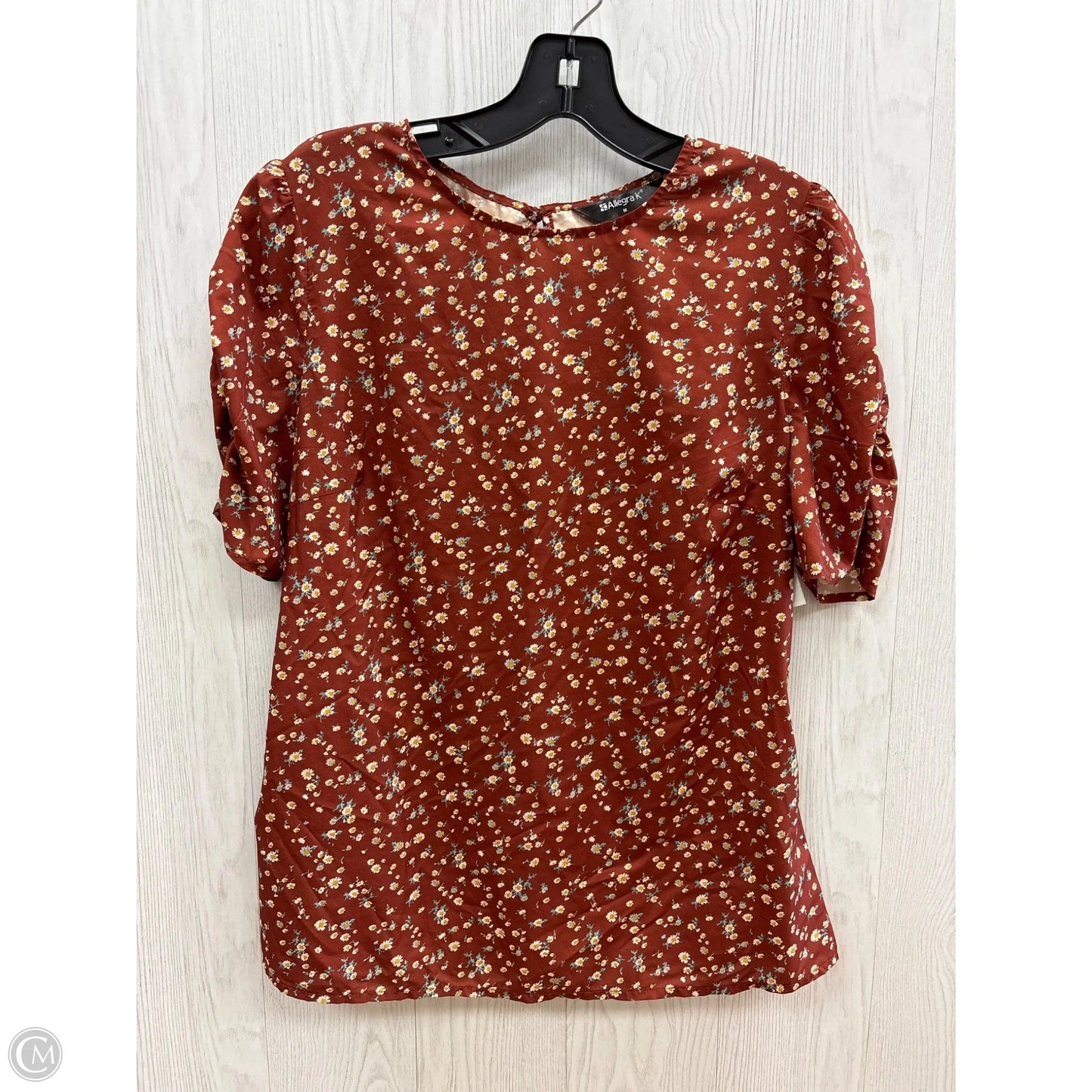 Top Short Sleeve By Clothes Mentor In Floral Print, Size: M